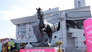 競馬　新築記念　競優牧場　記念品置き時計 □時計,置き時計 | 名入れギフト、記念品の通販ならソフィア